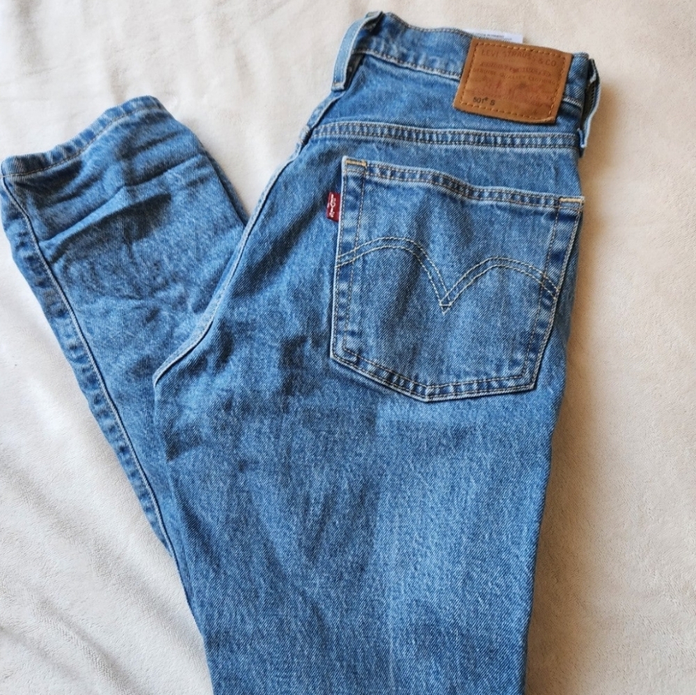 Levi mom jeans
